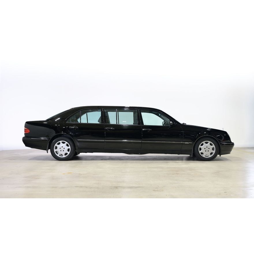 E-Class Limousine wedding vehicle photo 3