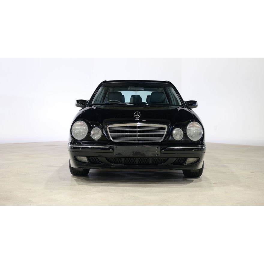 E-Class Limousine wedding vehicle photo 4