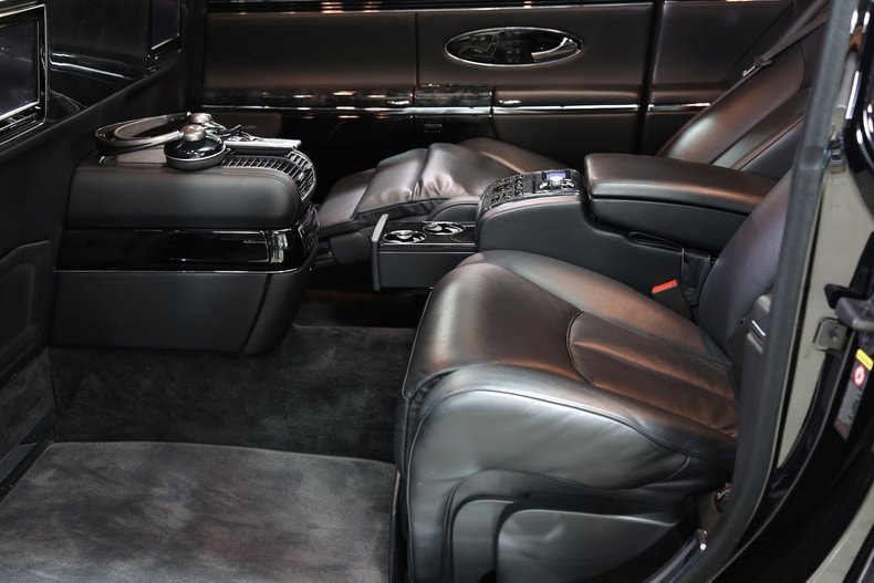 Maybach 62S wedding vehicle photo 7