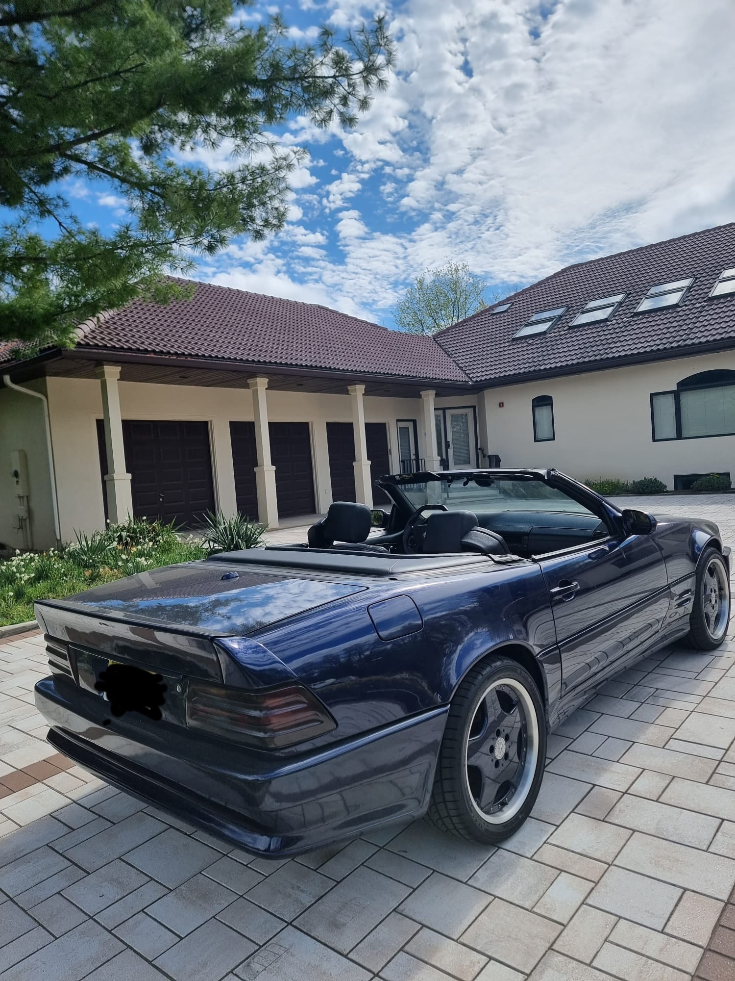 SL Convertible wedding vehicle photo 1